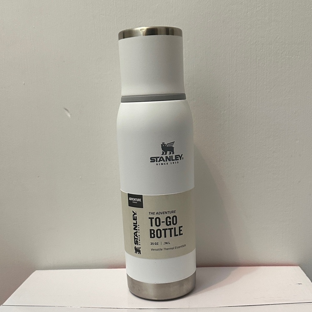 Stanley Adventure White To-Go Bottle